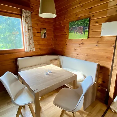 Heidegut Reitsportanlage Und 別荘 *